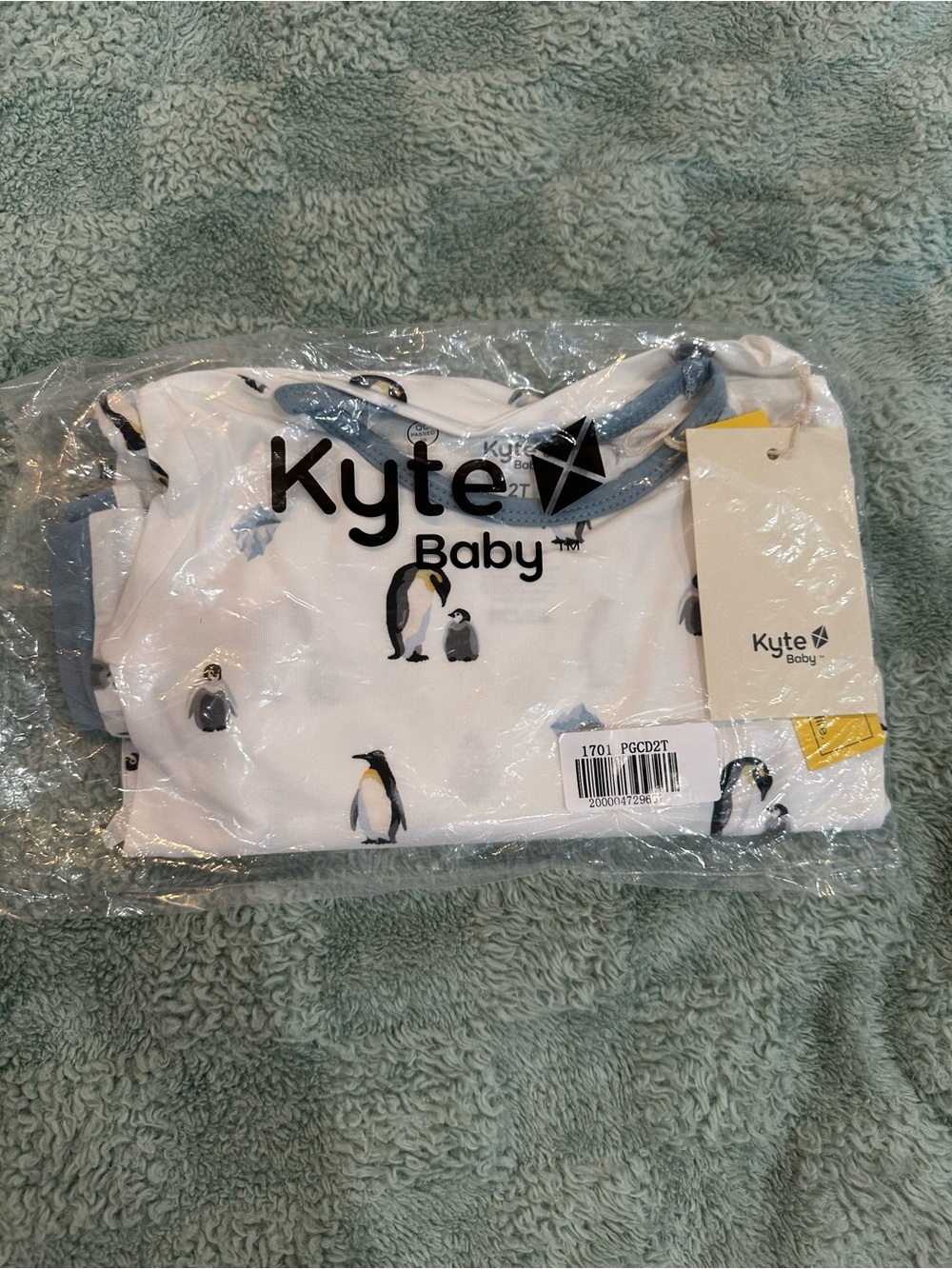 Kyte BABY White Penguin Print Pajama Set with Blue Trim